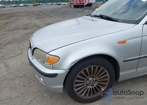 2003 BMW 330Xi from USA, damaged, VIN WBAEW53453PG22315